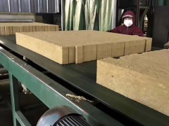 竖丝岩棉板为何具有较高的性能